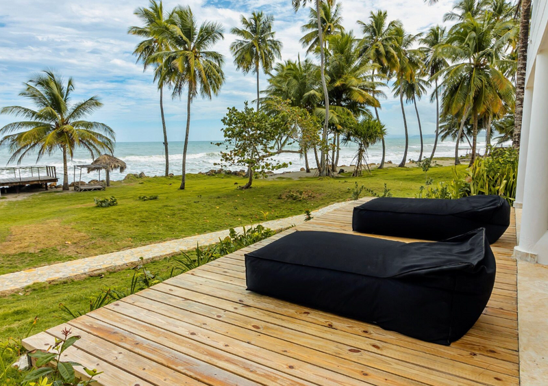 Accommodation feature