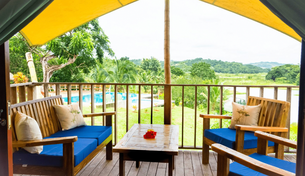 REVIBE HIM Retreat - PANAMA