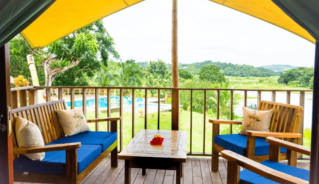 REVIBE HIM Retreat - PANAMA